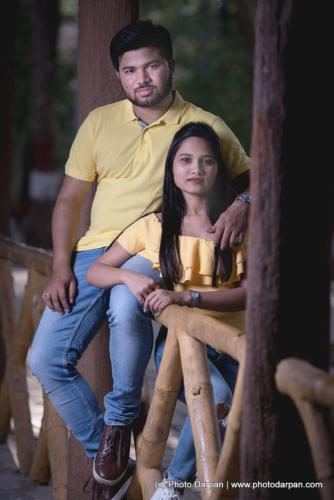 pre wedding photo poses