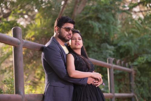 pre wedding photograph poses