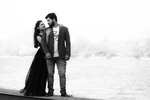 pre wedding photograph poses