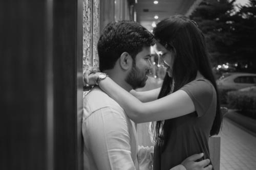 pre wedding photograph poses